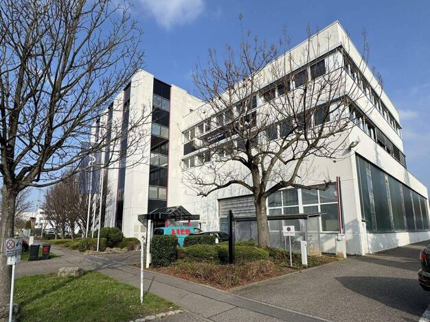 Lagerhalle zur Miete 1.051 m² Lagerfläche teilbar ab 443 m² Neckarsulm 74172