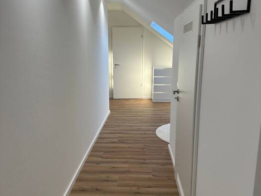 Wohnung zur Miete 900 € 2 Zimmer 81 m² Geschoss 2/3 frei ab sofort Salzkotten 33154