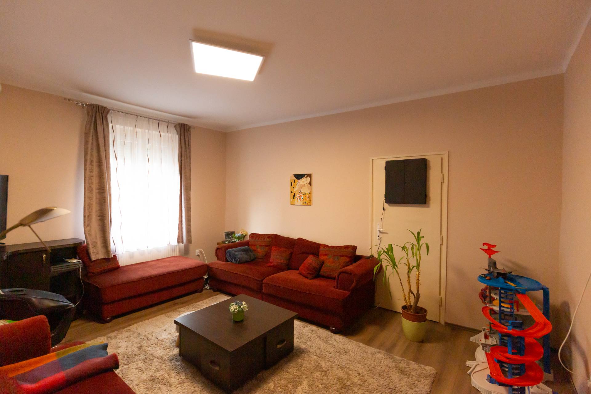 Studio zum Kauf 115.990 € 3 Zimmer 74 m²<br/>Wohnfläche EG<br/>Geschoss Várpalota