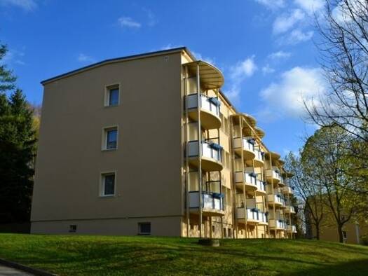 Wohnung zur Miete 370 € 3 Zimmer 59,5 m² Dr.- Th.- Neubauer- Str. 51 Bieblach Gera 07546