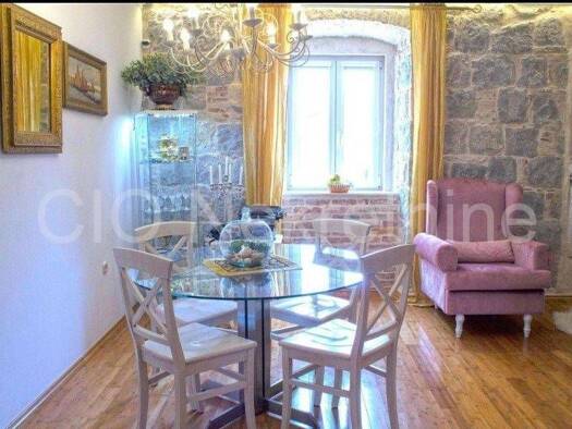 Wohnung zur Miete 700 € 2 Zimmer 44 m² 3. Geschoss Grad - Meje