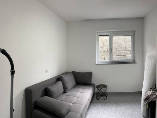 Wohnung zur Miete 945 € 2 Zimmer 40 m² Geschoss 1/3 frei ab sofort Süd Stuttgart 70180