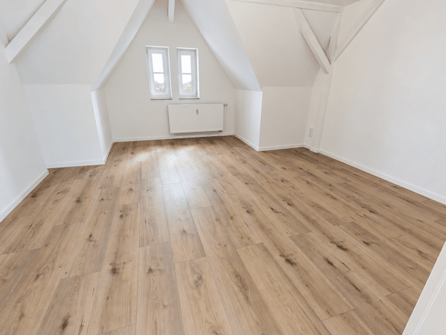 Maisonette zur Miete 1.200 € 5 Zimmer 134,1 m² Geschoss 3/4 frei ab sofort Dresdner Straße 28 Pesterwitz Freital 01705