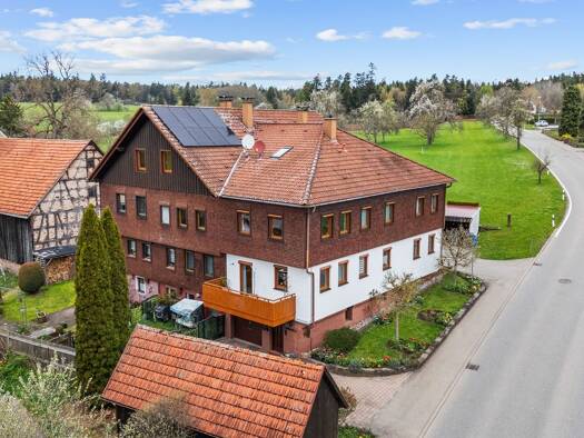 Reihenmittelhaus zum Kauf 498.000 € 11 Zimmer 277 m² 851 m² Grundstück frei ab 01.10.2026 Oberreichenbach Oberreichenbach 75394
