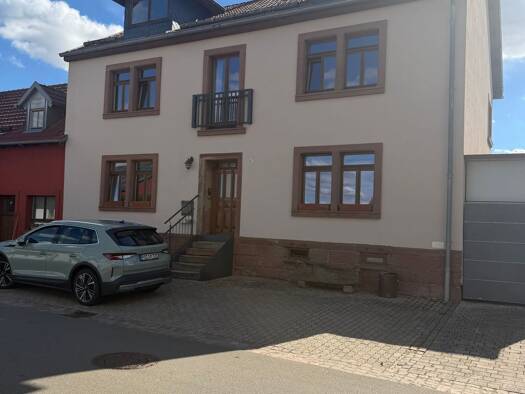 Einfamilienhaus zur Miete 1.700 € 8 Zimmer 245 m² 300 m² Grundstück frei ab sofort Schmitshausen 66484
