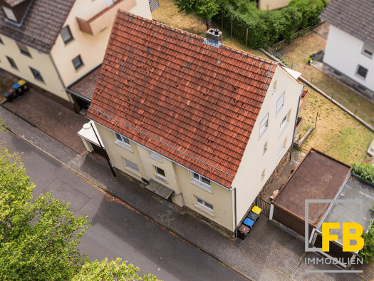 Mehrfamilienhaus zum Kauf als Kapitalanlage geeignet 529.000 € 9 Zimmer 219 m² 371 m² Grundstück Marienstraße 73 Frauenberg Fulda 36039