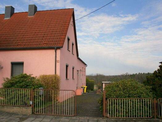 Doppelhaushälfte zum Kauf provisionsfrei 99.000 € 4 Zimmer 94,7 m² 720 m² Grundstück frei ab sofort Kamenz 01917