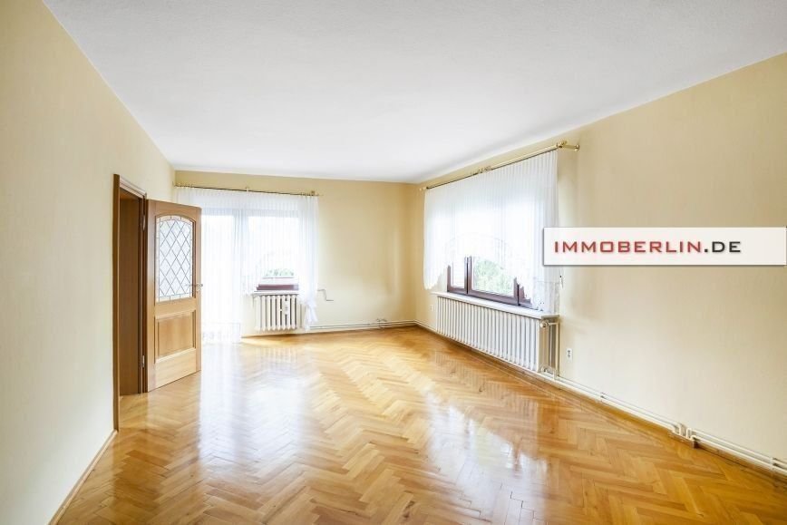 Haus zum Kauf 820.000 € 8 Zimmer 203 m²<br/>Wohnfläche 1.758 m²<br/>Grundstück Groß Glienicke Potsdam 14476