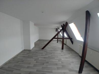 Wohnung zur Miete 300 € 2 Zimmer 65 m² Dachgeschoss frei ab sofort Debschwitz Gera 07548