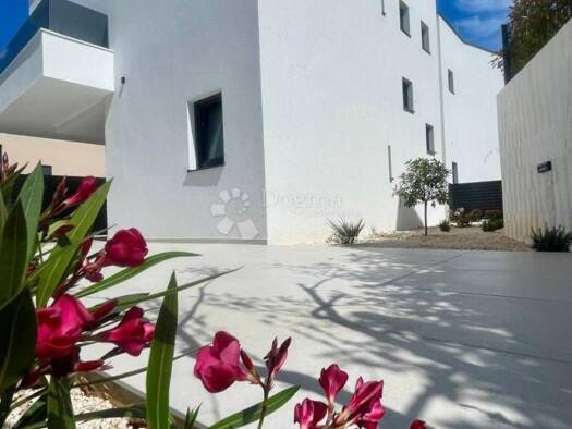 Wohnung zum Kauf 599.000 € 4 Zimmer 133 m² Geschoss EG/1 Murter Kornati 22243