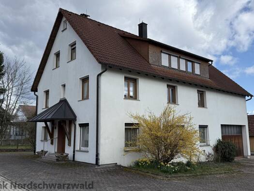 Mehrfamilienhaus zum Kauf 770.000 € 10 Zimmer 210 m² 2.050 m² Grundstück Spielberg Altensteig 72213