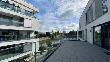 Terrassenwohnung zum Kauf 990.000 € 3,5 Zimmer 126 m² 3. Geschoss Stadtmitte Neu-Ulm 89231