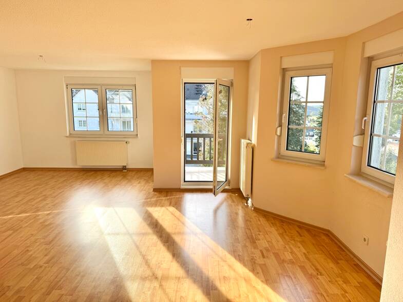 Reihenendhaus zum Kauf 205.000 € 5 Zimmer 132 m² 301 m² Grundstück frei ab 01.08.2025 Bernsbach Lauter-Bernsbach 08315