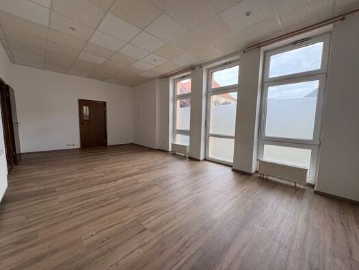 Wohnung zur Miete 350 € 1 Zimmer 52 m² EG frei ab sofort Bahnhofstraße 64 Zerbst Zerbst/Anhalt 39261