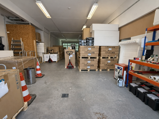 Lagerhalle zur Miete 2.950 € 393 m² Lagerfläche Klein-Karben Karben 61184