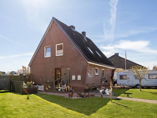 Einfamilienhaus zum Kauf 374.000 € 5 Zimmer 122,3 m² 598 m² Grundstück Seester 25370