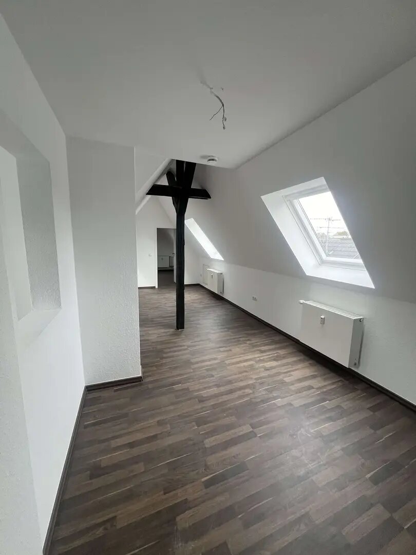 Wohnung zur Miete 700 € 4 Zimmer 76 m²<br/>Wohnfläche ab sofort<br/>Verfügbarkeit Marktstraße 1 Rheidt Niederkassel 53859