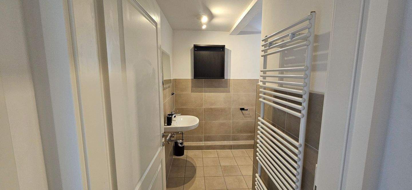 Property thumbnail 6