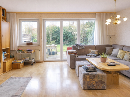 Reihenmittelhaus zum Kauf 398.000 € 6 Zimmer 134 m² 169 m² Grundstück Langenzenn 90579