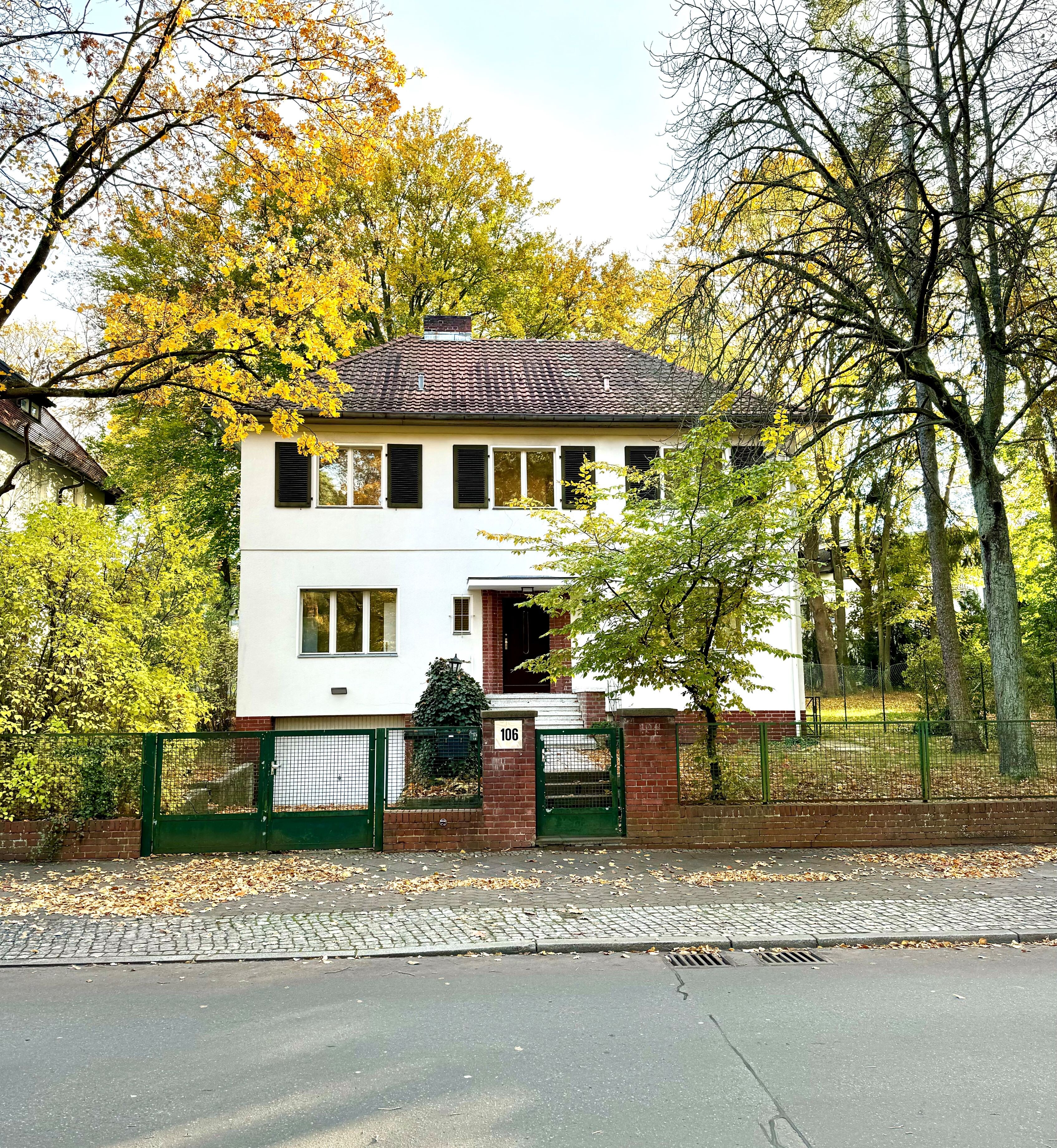 Einfamilienhaus zum Kauf 2.400.000 € 8 Zimmer 206 m²<br/>Wohnfläche 810 m²<br/>Grundstück Nikolassee Berlin 14129