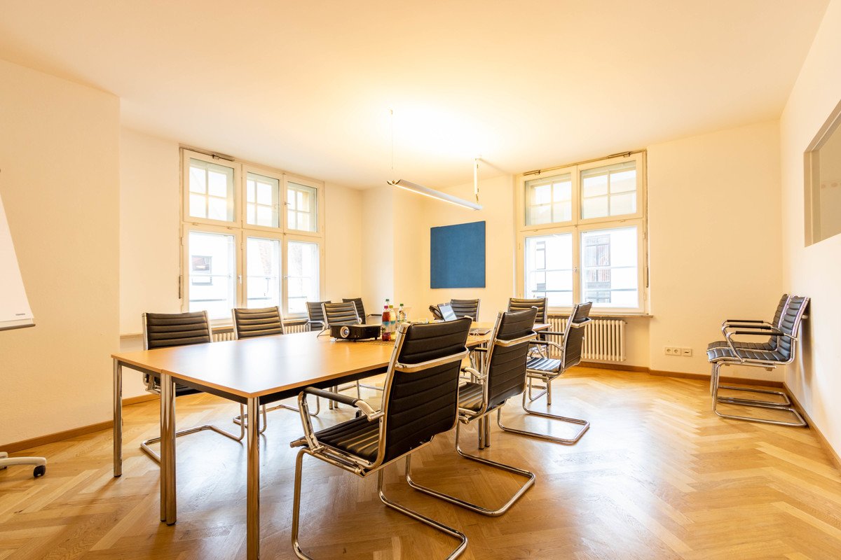 Bürofläche zur Miete 3.940 € 6 Zimmer 319,7 m²<br/>Bürofläche ab 153 m²<br/>Teilbarkeit Altstadt - Nordost Ingolstadt 85049