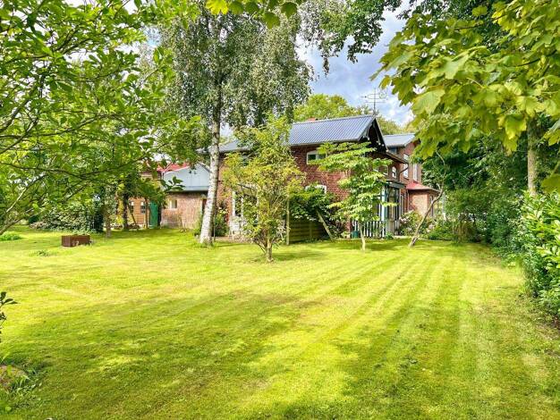 Haus zum Kauf 349.000 € 5 Zimmer 202 m² 1.447 m² Grundstück Esgrus 24402