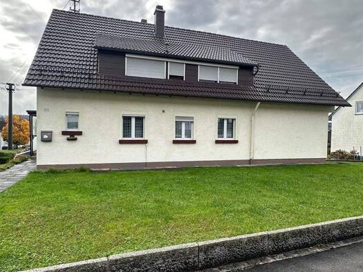 Mehrfamilienhaus zum Kauf 379.000 € 6 Zimmer 195,5 m² 800 m² Grundstück Lauffen Deißlingen 78652
