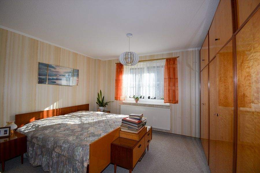 Immobilie in Glashütte - Einfamilienhaus im Grünen bei Dresden - 5 Zimmer, großer Garten & Garage!  **Provisionsfrei** - Bild 2