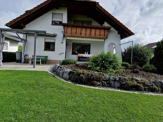 Wohnung zur Miete 700 € 3 Zimmer 90 m² Geschoss 1/1 frei ab sofort Blumenstraße 38 Schömberg Schömberg 72355