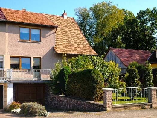 Doppelhaushälfte zum Kauf 225.000 € 5 Zimmer 115 m² 3.000 m² Grundstück frei ab sofort Eschenbergen 99869