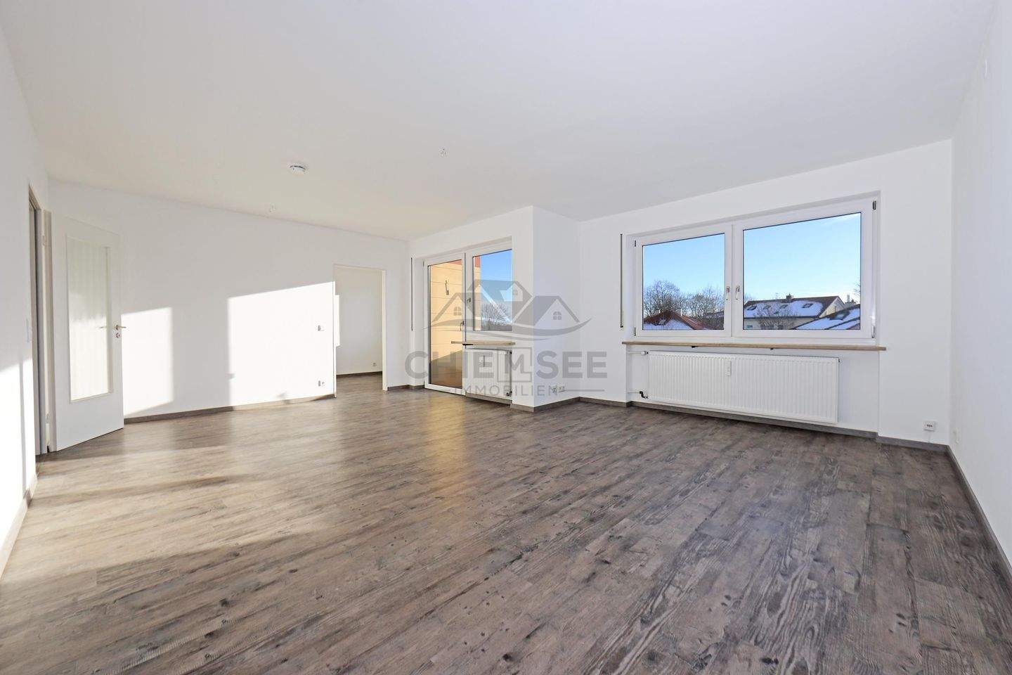 Immobilie in Traunstein - Helle 3-Zimmer Wohnung mit Balkon in ruhiger, zentraler Lage von Traunstein - Bild 0