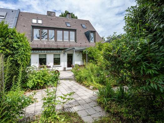Doppelhaushälfte zum Kauf 2.450.000 € 9,5 Zimmer 270,7 m² 702 m² Grundstück Bogenhausen München 81927