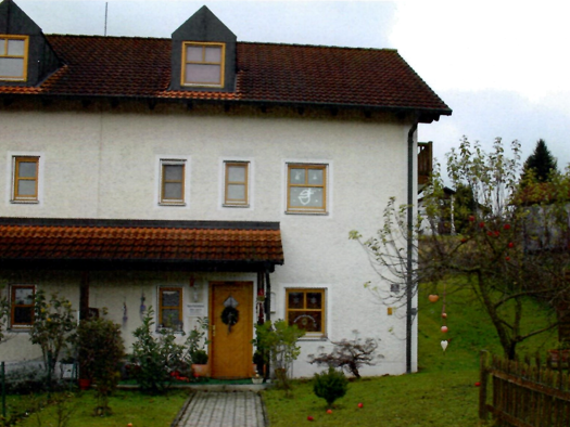 Doppelhaushälfte zum Kauf provisionsfrei 340.000 € 6 Zimmer 124 m² 453 m² Grundstück Griesbach Bad Griesbach i.Rottal 94086