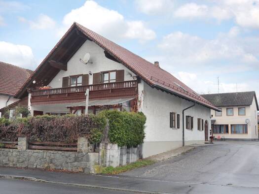 Mehrfamilienhaus zum Kauf 1.200.000 € 11 Zimmer 327 m² 1.381 m² Grundstück Altdorf 84032