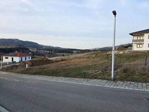 Grundstück zum Kauf 115.000 € 650 m² Grundstück frei ab sofort Lanzlberg Haibach 94353
