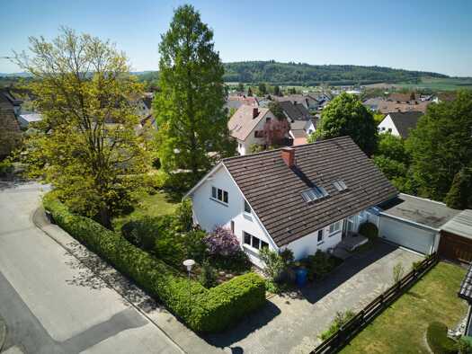 Einfamilienhaus zum Kauf 1.200.000 € 6 Zimmer 325 m² 996 m² Grundstück Hilzingen Hilzingen 78247