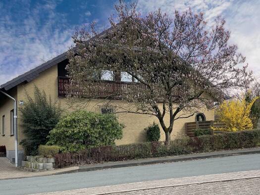 Mehrfamilienhaus zum Kauf 364.000 € 8 Zimmer 220 m² 950 m² Grundstück Asmissen Extertal 32699
