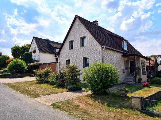 Einfamilienhaus zum Kauf 260.000 € 10 Zimmer 221 m² 977 m² Grundstück frei ab sofort Östrum Bad Salzdetfurth 31162