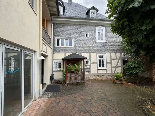 Wohnung zur Miete 800 € 5 Zimmer 120 m² frei ab sofort Nastätten 56355