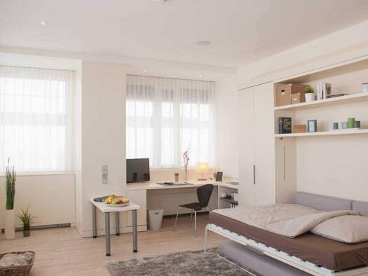 Wohnung zur Miete 1.400 € 1 Zimmer 40 m² Milbertshofen-Am Hart München 80809