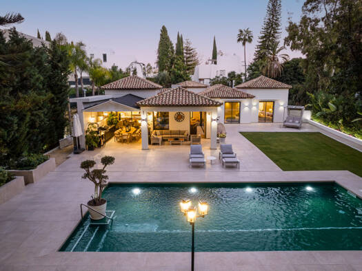 Einfamilienhaus zum Kauf 4.600.000 € 425 m² 1.340 m² Grundstück Nueva Andalucía 04006