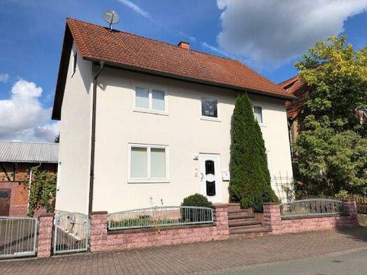 Einfamilienhaus zum Kauf provisionsfrei 45.000 € 6 Zimmer 143 m² 385 m² Grundstück Ernst-Thälmann-Str. 31 Wernshausen Schmalkalden 98574