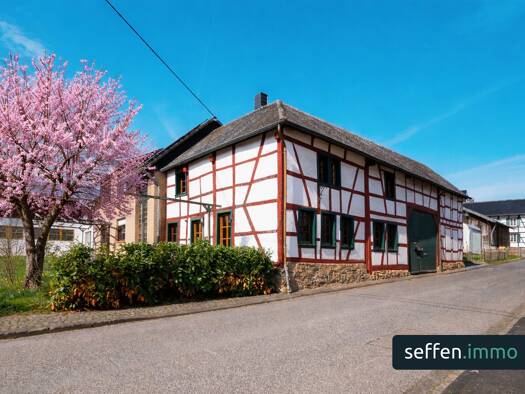 Bauernhaus zum Kauf 419.000 € 9 Zimmer 221 m² 1.914 m² Grundstück Gilsdorf Bad Münstereifel 53902