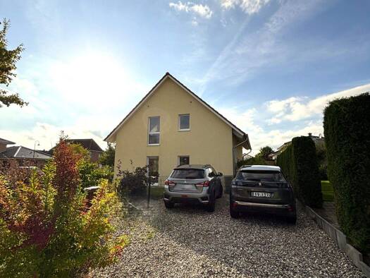 Einfamilienhaus zum Kauf 534.000 € 5 Zimmer 140 m² 555 m² Grundstück Bad Bramstedt 24576