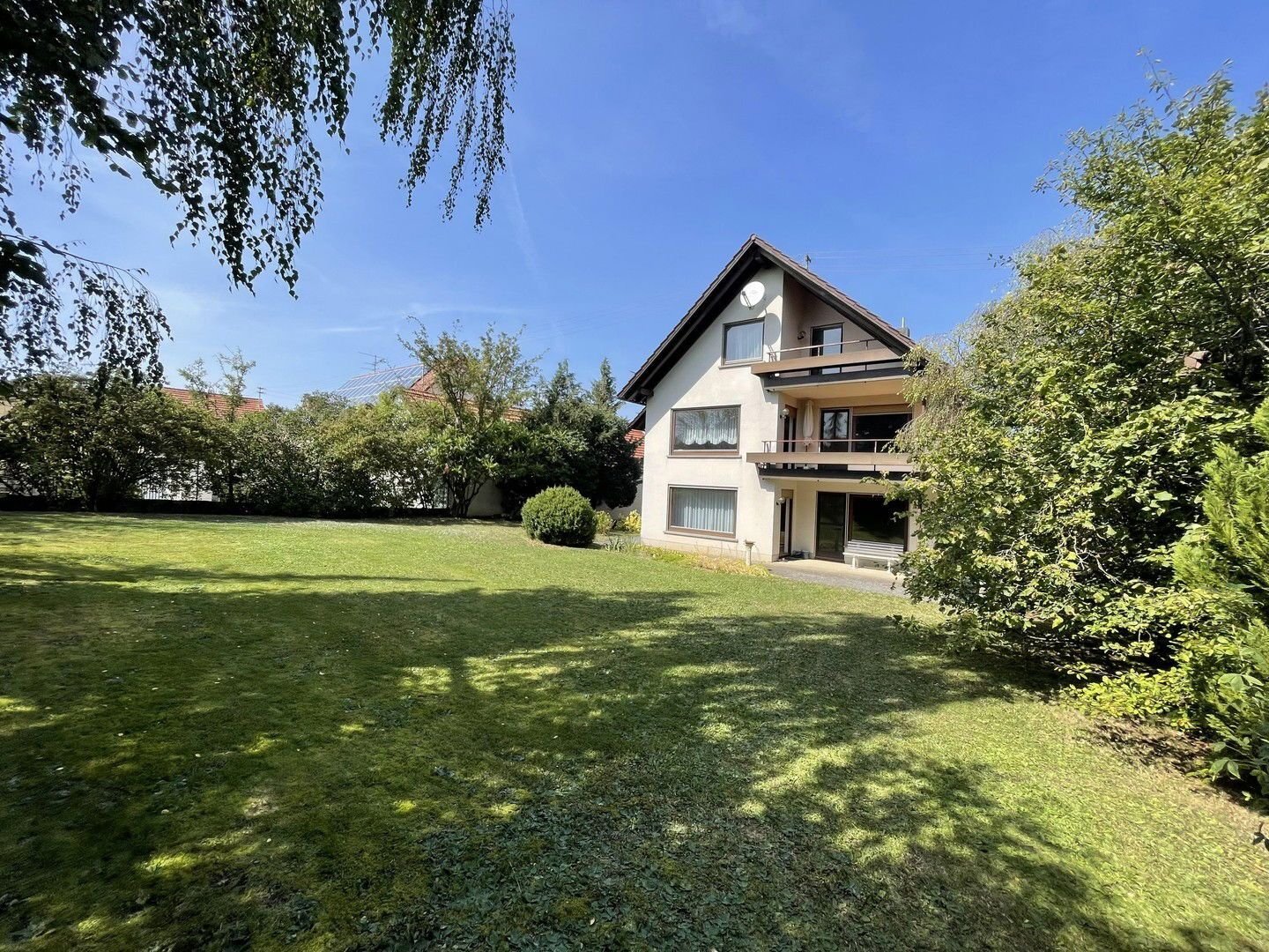 Mehrfamilienhaus zum Kauf provisionsfrei 569.000 € 10 Zimmer 326 m²<br/>Wohnfläche 2.122 m²<br/>Grundstück Feldstetten Laichingen 89150