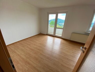 Wohnung zur Miete 373,86 € 5 Zimmer 75,3 m² 6. Geschoss Otto-Bruchholz-Straße 17 Wahlbezirk 76 Suhl 98527