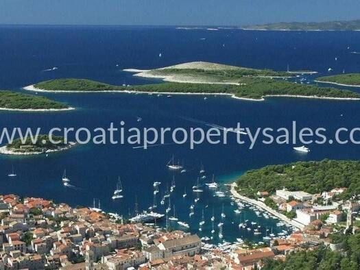 Einfamilienhaus zum Kauf 900.000 € 3 Zimmer 164 m² 400 m² Grundstück Hvar 21450