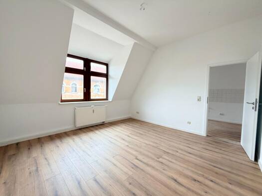 Wohnung zur Miete 290 € 1 Zimmer 33,5 m² frei ab sofort Katharinenstraße 37 Weißenfels Weißenfels 06667