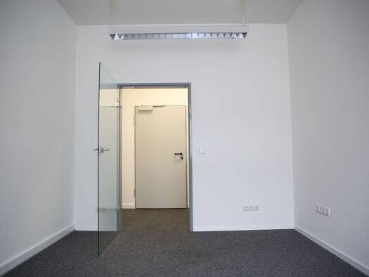 Bürofläche zur Miete provisionsfrei 521 € 3 Zimmer 76 m² Bürofläche Ludwig-Erhard-Straße 8 Bad Wilhelmshöhe Kassel 34131