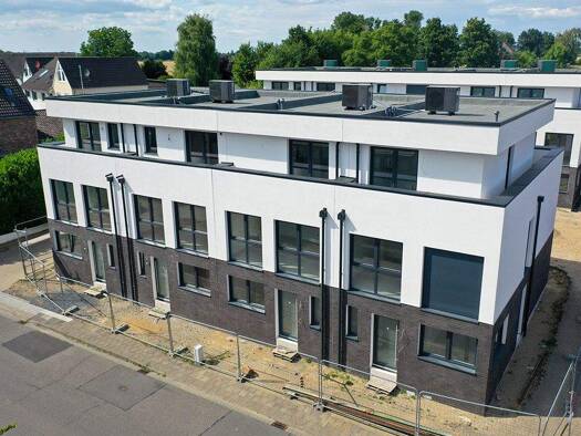 Reihenmittelhaus zur Miete 2.400 € 5 Zimmer 149,6 m² 131 m² Grundstück Wey Jüchen 41363